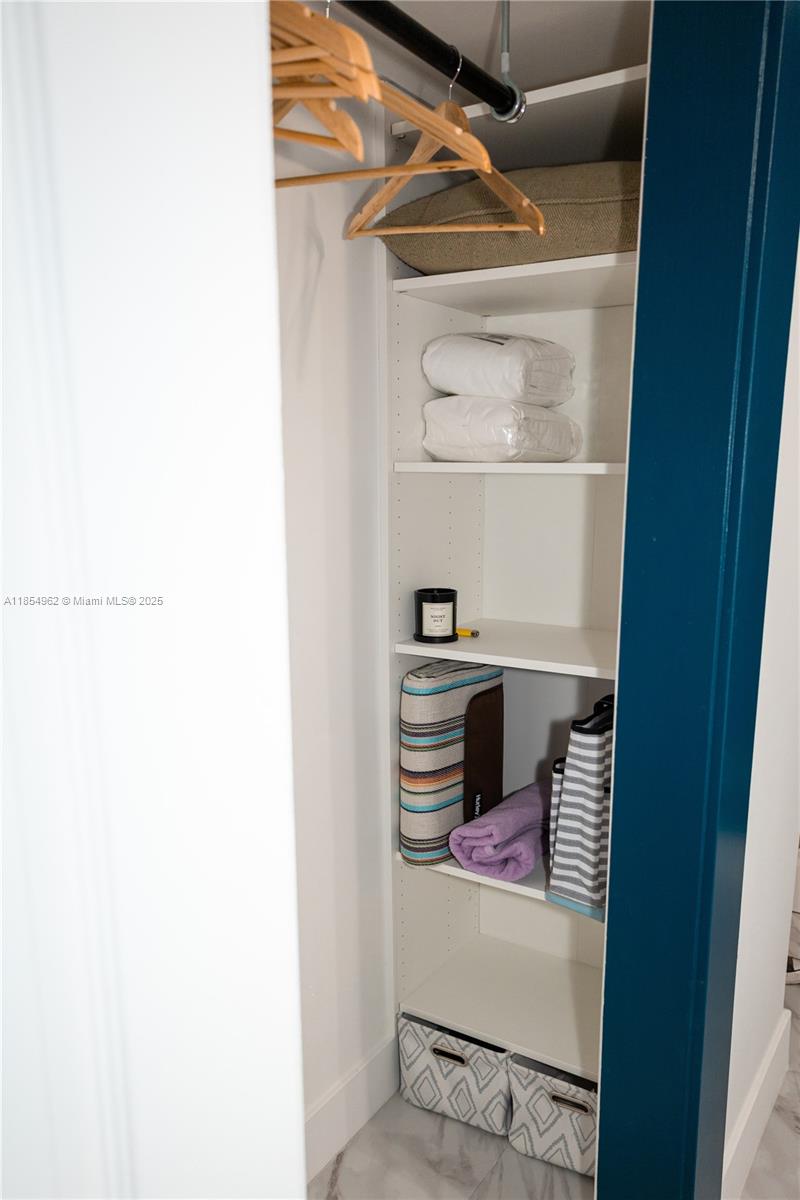 224 Meridian Ave 6