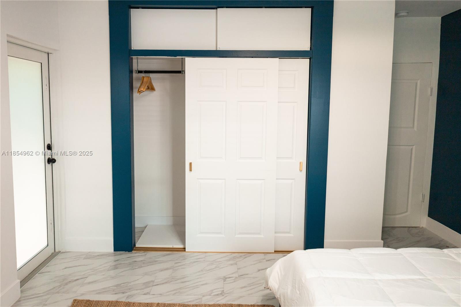 224 Meridian Ave 6