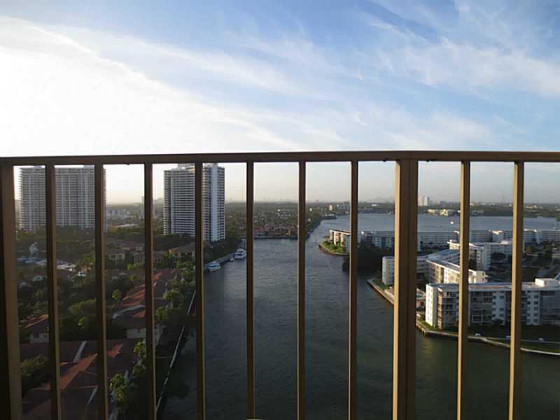 Do you want to wake up to this amazing lake view in Aventura? This is your unit! High ceilings, 2 parking spaces, Penthouse level, WASHER/DRYER inside the unit, one big bedroom and 2 full bathrooms updated. Will be painted for new tenant. Unit has gorgeou s views and is spacious and bright! It also has a storage and AC is outside the unit. Rent includes water, cable, storage, 2 PARKINGS and beautiful common areas. Biscayne Cove is very quiet and very family oriented! Easy to show just call!
