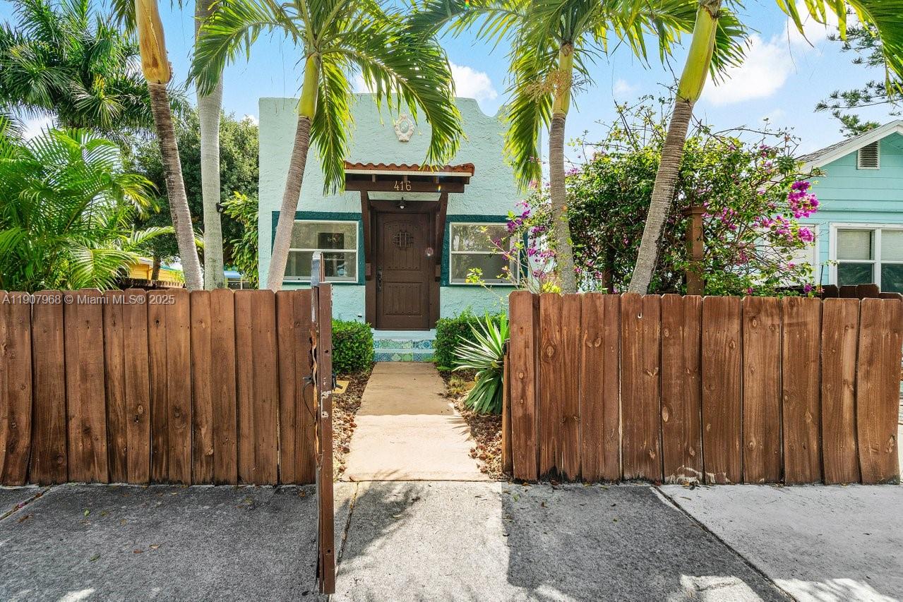 LAKE WORTH TOWN OF - Residential Lease