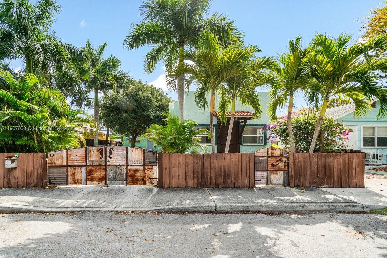 LAKE WORTH TOWN OF - Residential Lease