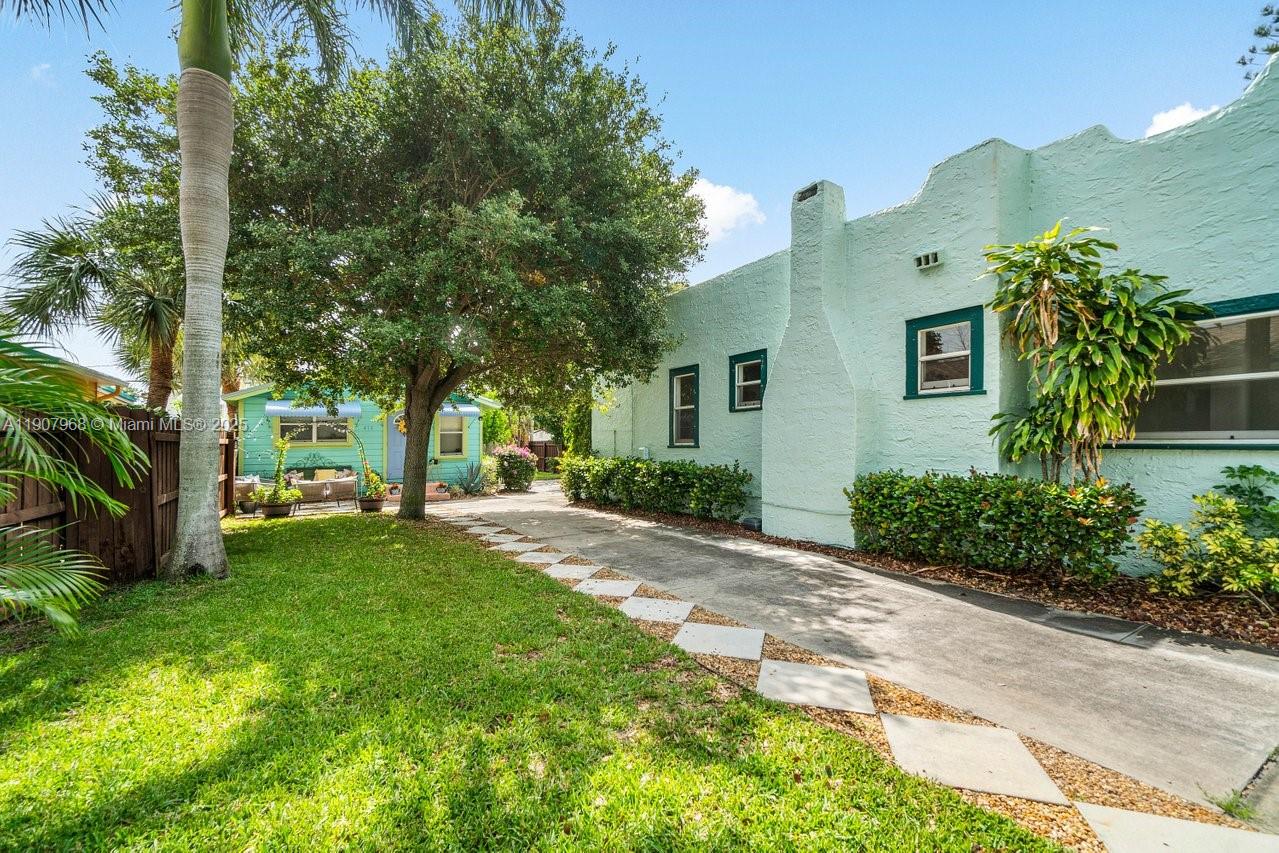 LAKE WORTH TOWN OF - Residential Lease