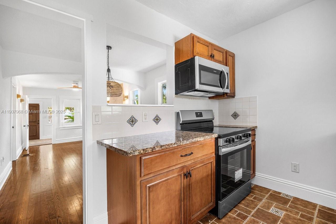 LAKE WORTH TOWN OF - Residential Lease