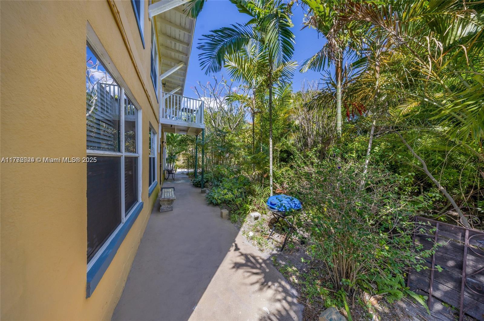 Sailboat Bend - Residential Income