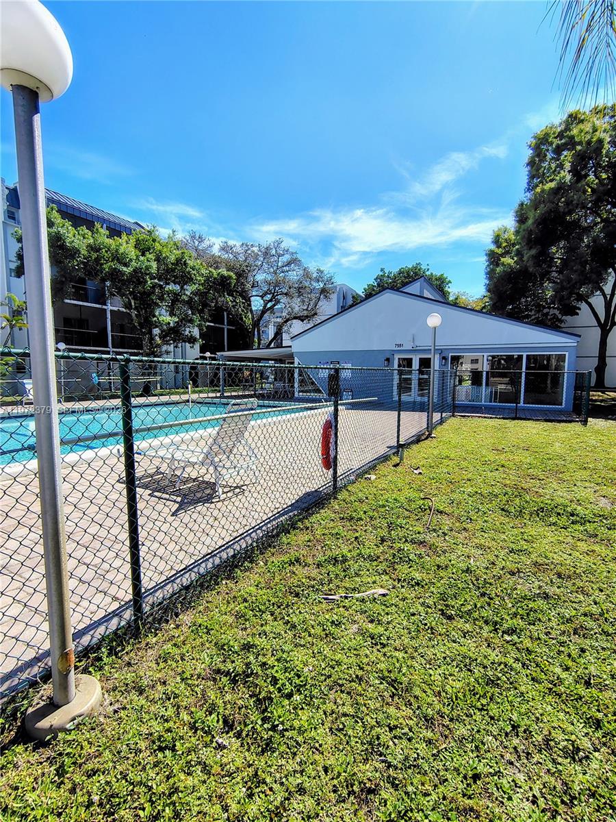 VILLAGE SQUARE CONDO - Residential