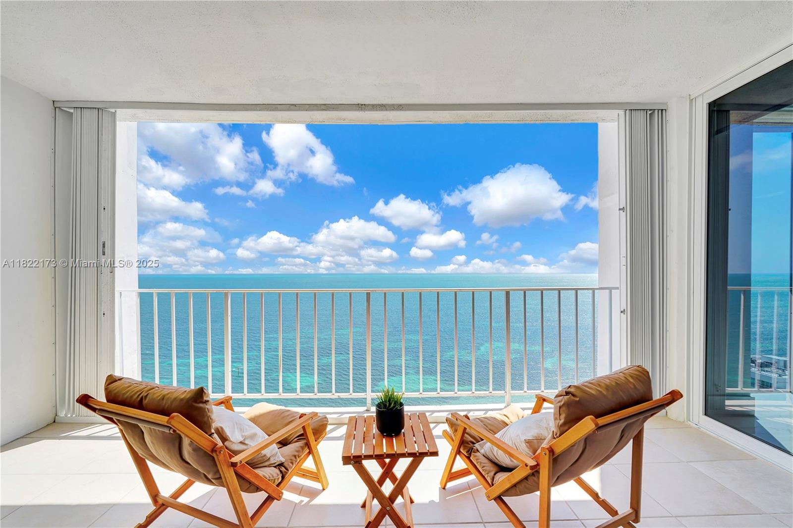 881 Ocean Dr 21D, Key Biscayne, Miami-Dade County, Florida - 2 Bedrooms  
2 Bathrooms - 