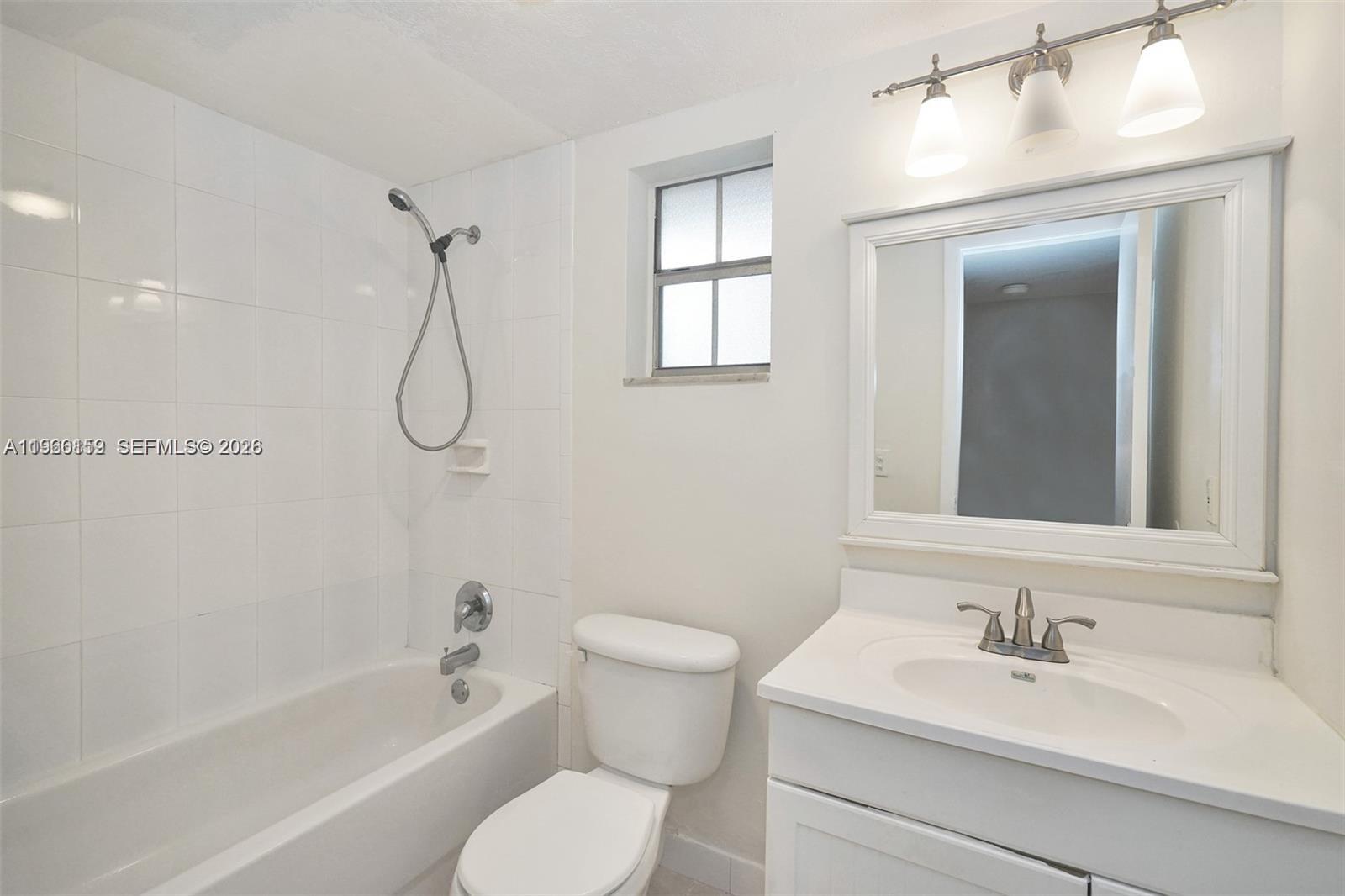 COURTYARDS AT KENDALL - Residential