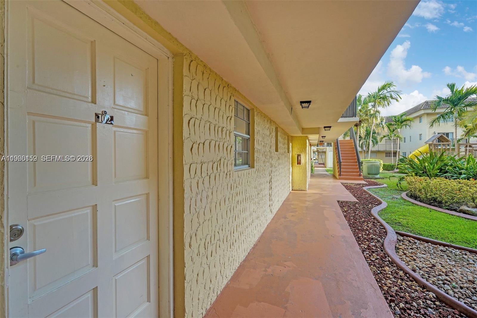 COURTYARDS AT KENDALL - Residential