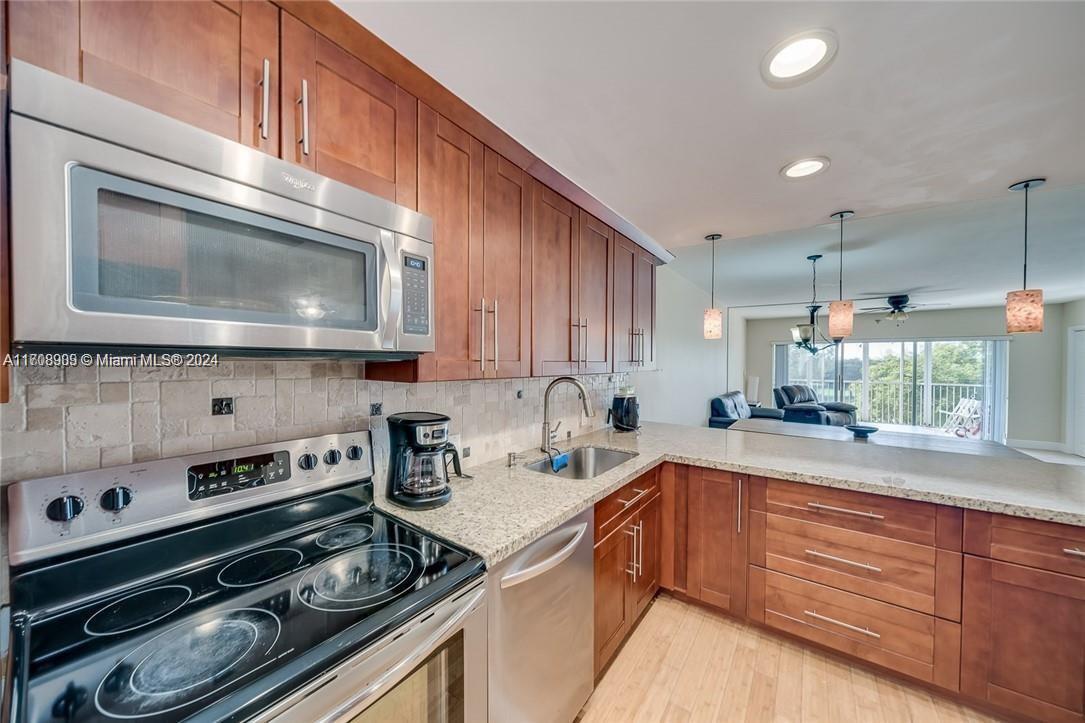 Rental Property at 3050 N Palm Aire Dr 401, Pompano Beach, Broward County, Florida - Bedrooms: 3 
Bathrooms: 2  - $2,300 MO.