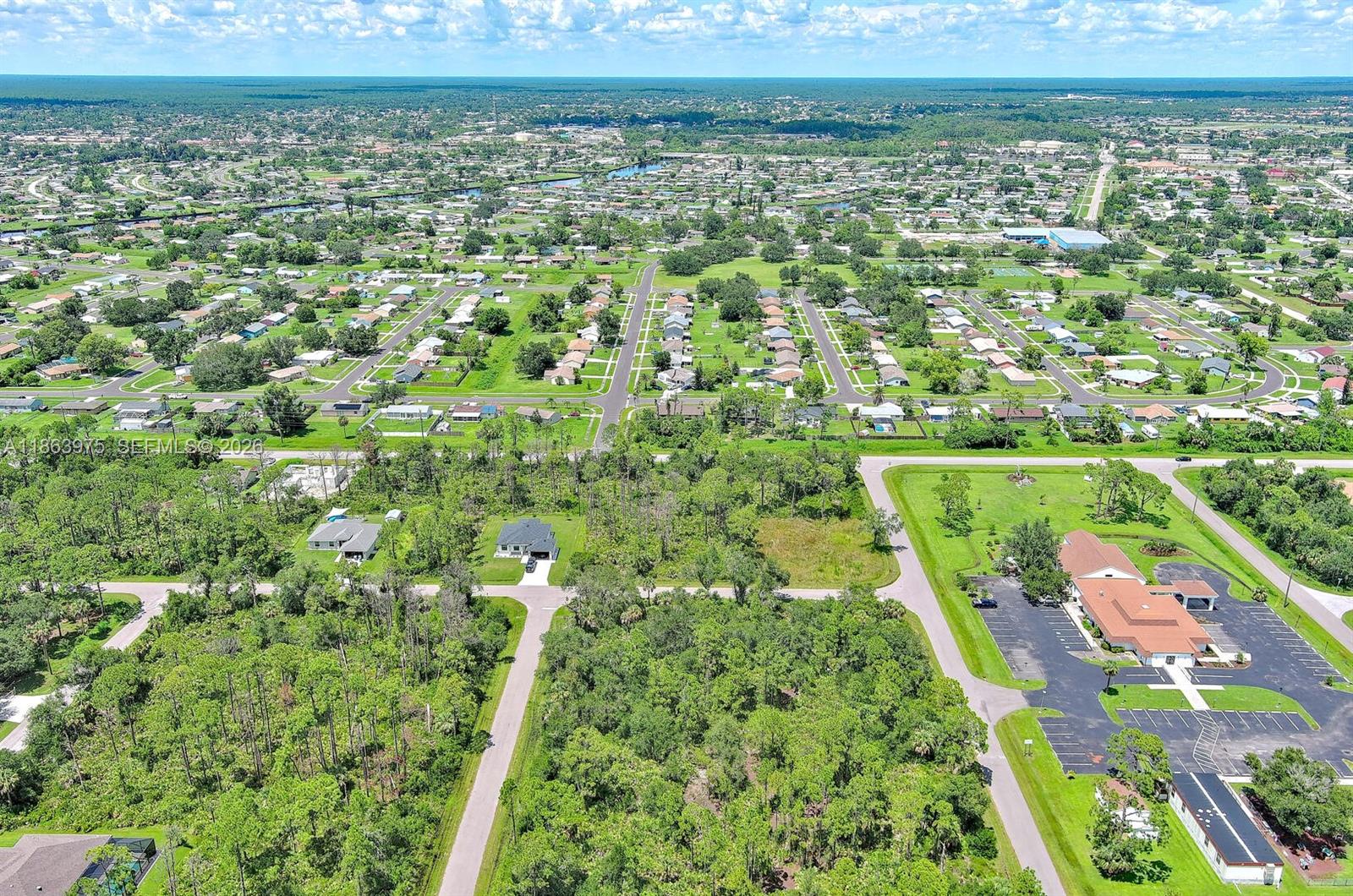 PORT CHARLOTTE - Land