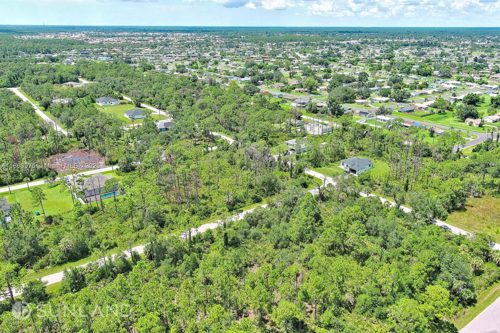 PORT CHARLOTTE - Land