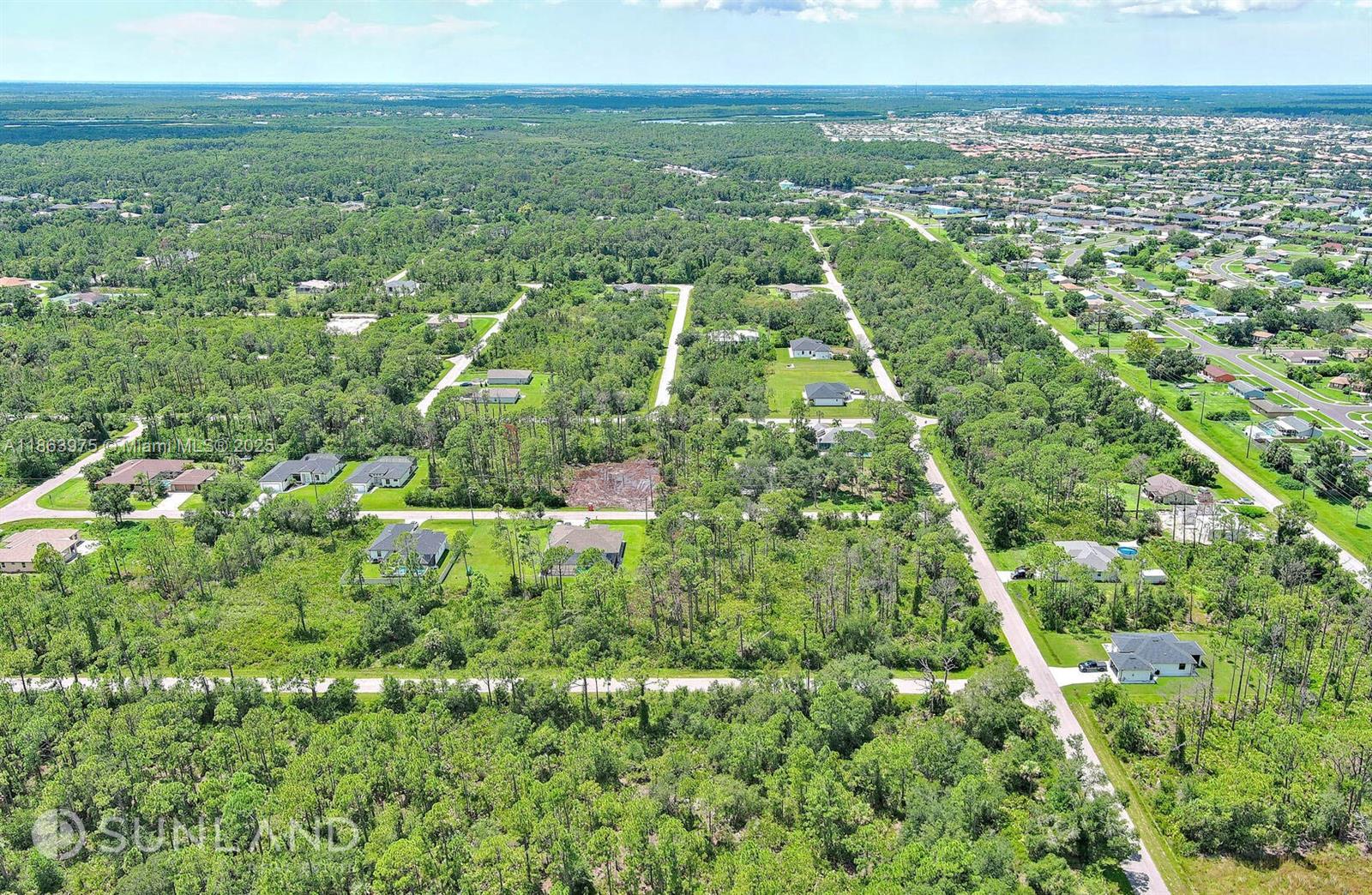 PORT CHARLOTTE - Land