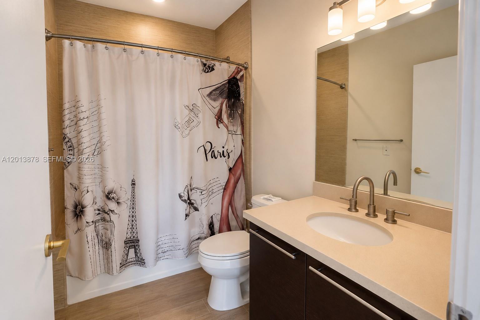 ELOQUENCE ON THE BAY CONDO - Land