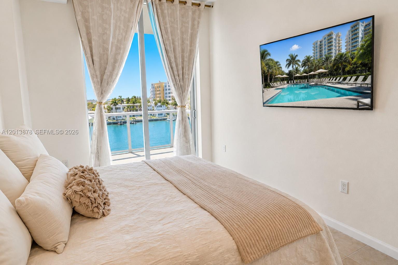 ELOQUENCE ON THE BAY CONDO - Land