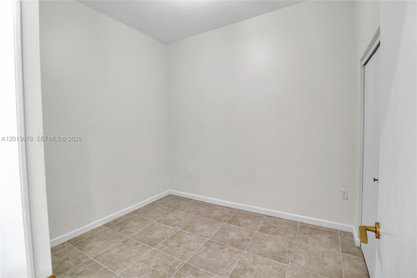 ELOQUENCE ON THE BAY CONDO - Land