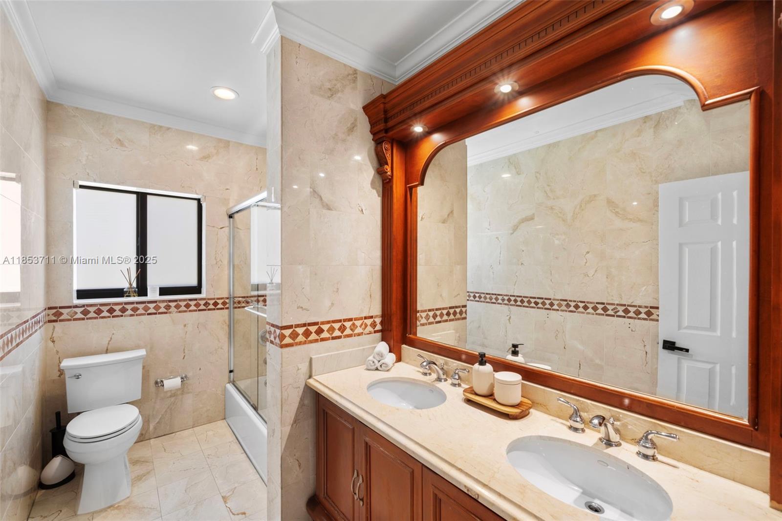 BAY HEIGHTS - Residential