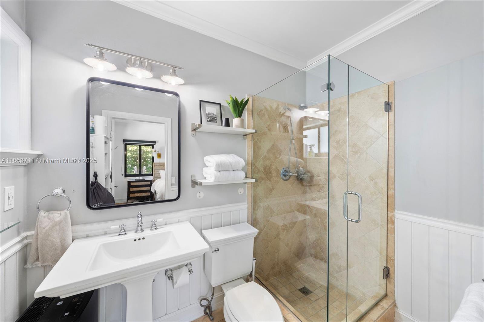 BAY HEIGHTS - Residential