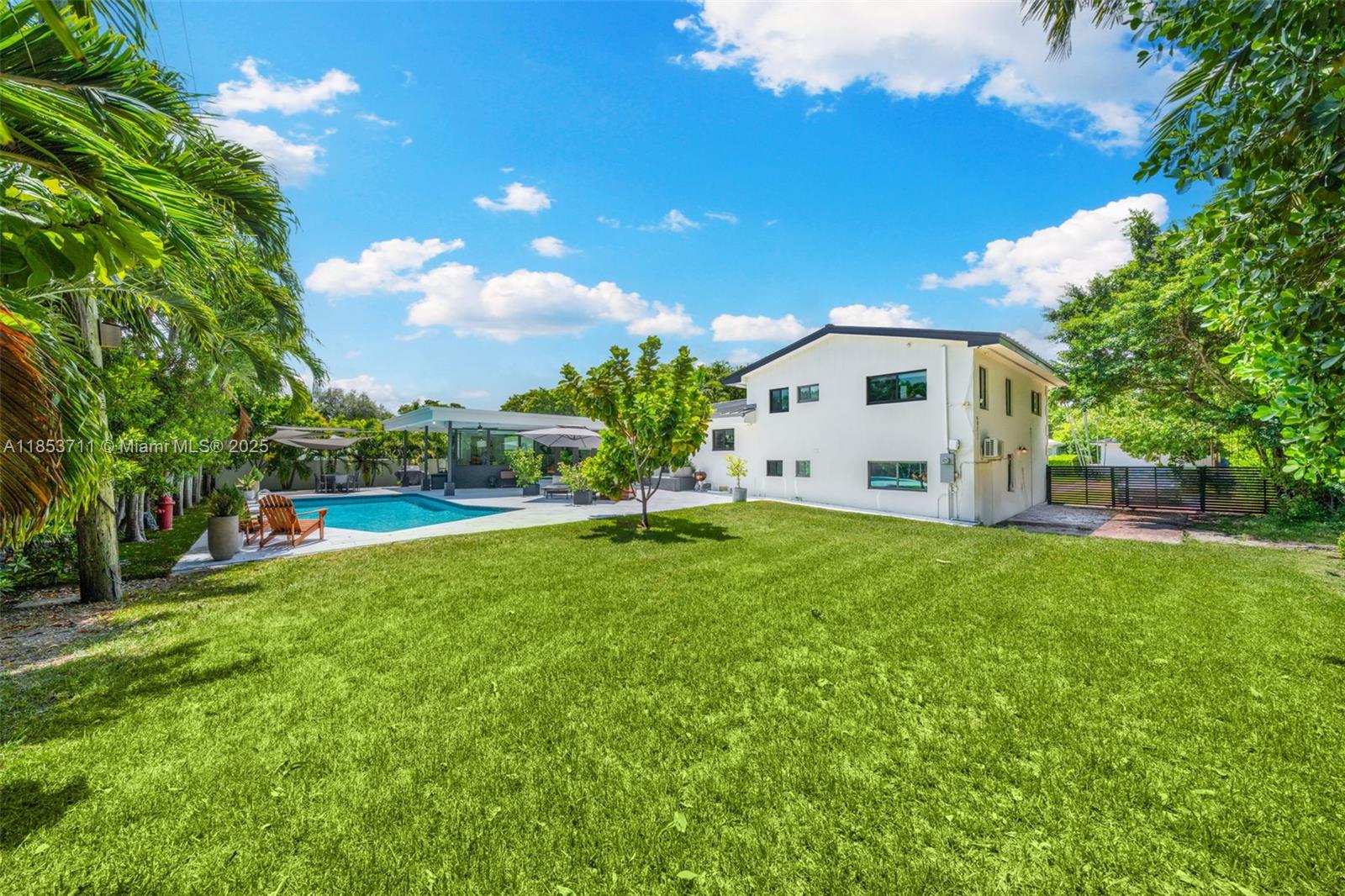 BAY HEIGHTS - Residential