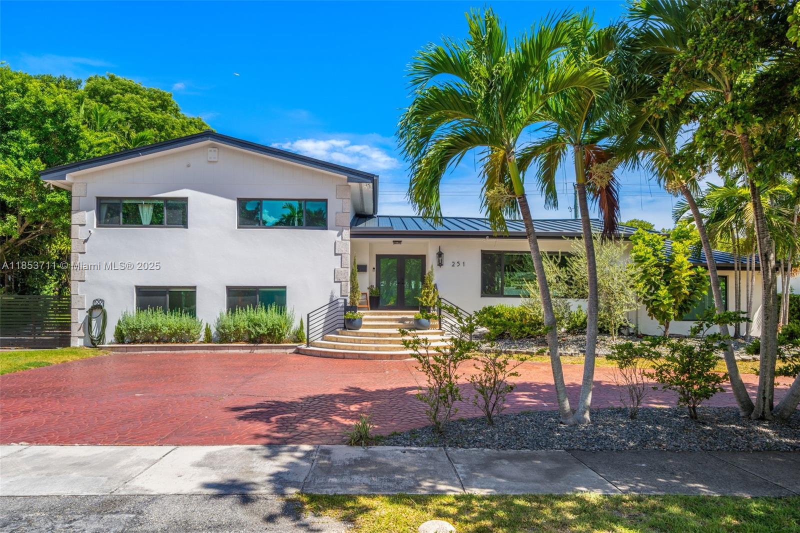 BAY HEIGHTS - Residential