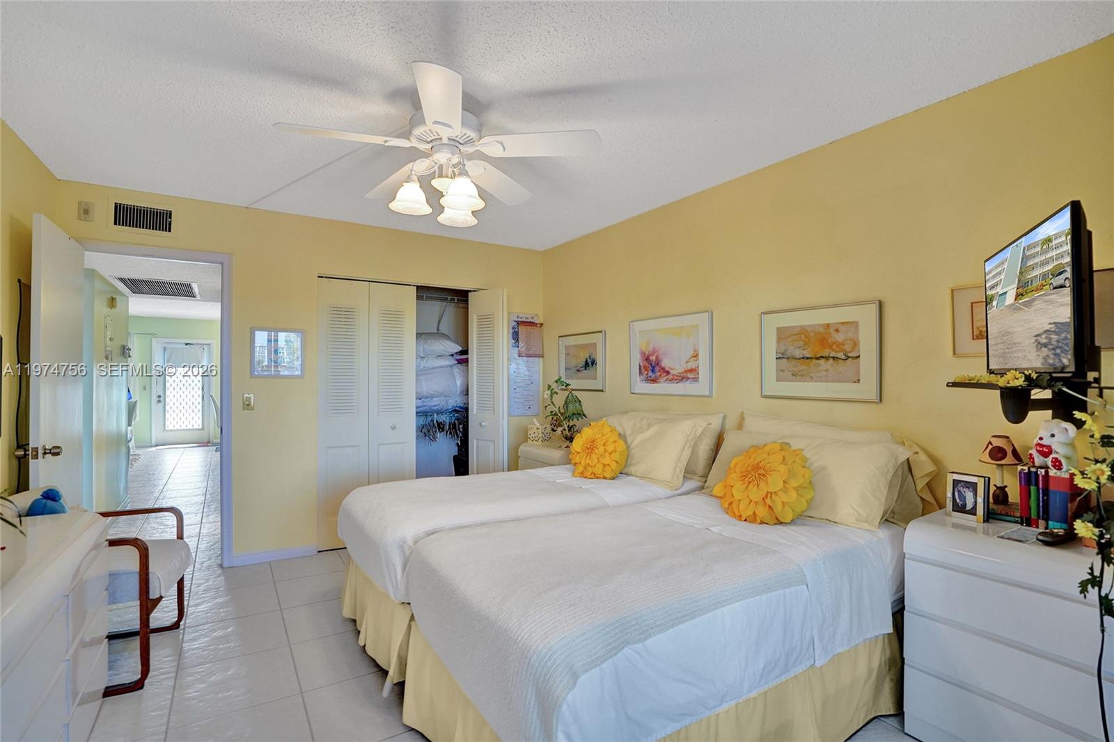 CAMBRIDGE D CONDO - Residential