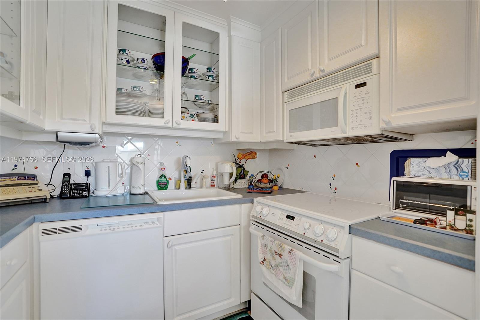 CAMBRIDGE D CONDO - Residential