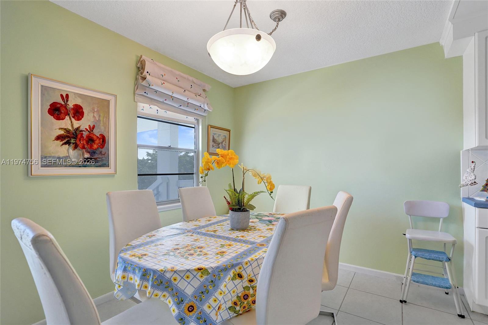 CAMBRIDGE D CONDO - Residential