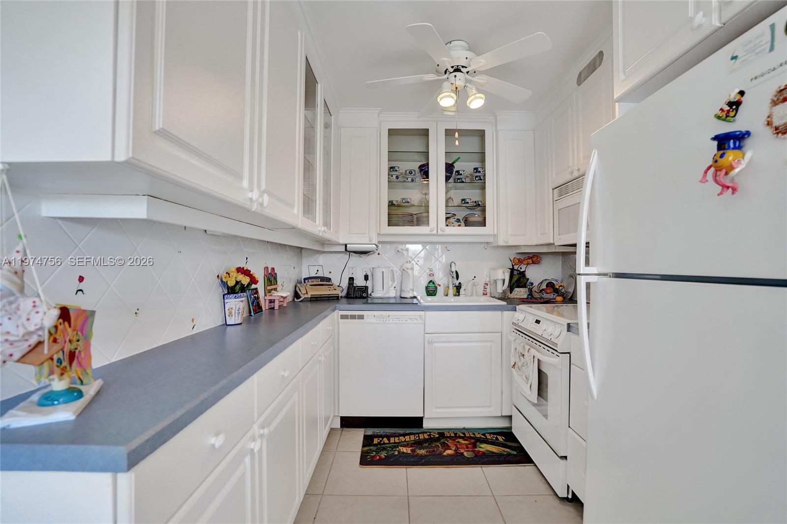 CAMBRIDGE D CONDO - Residential