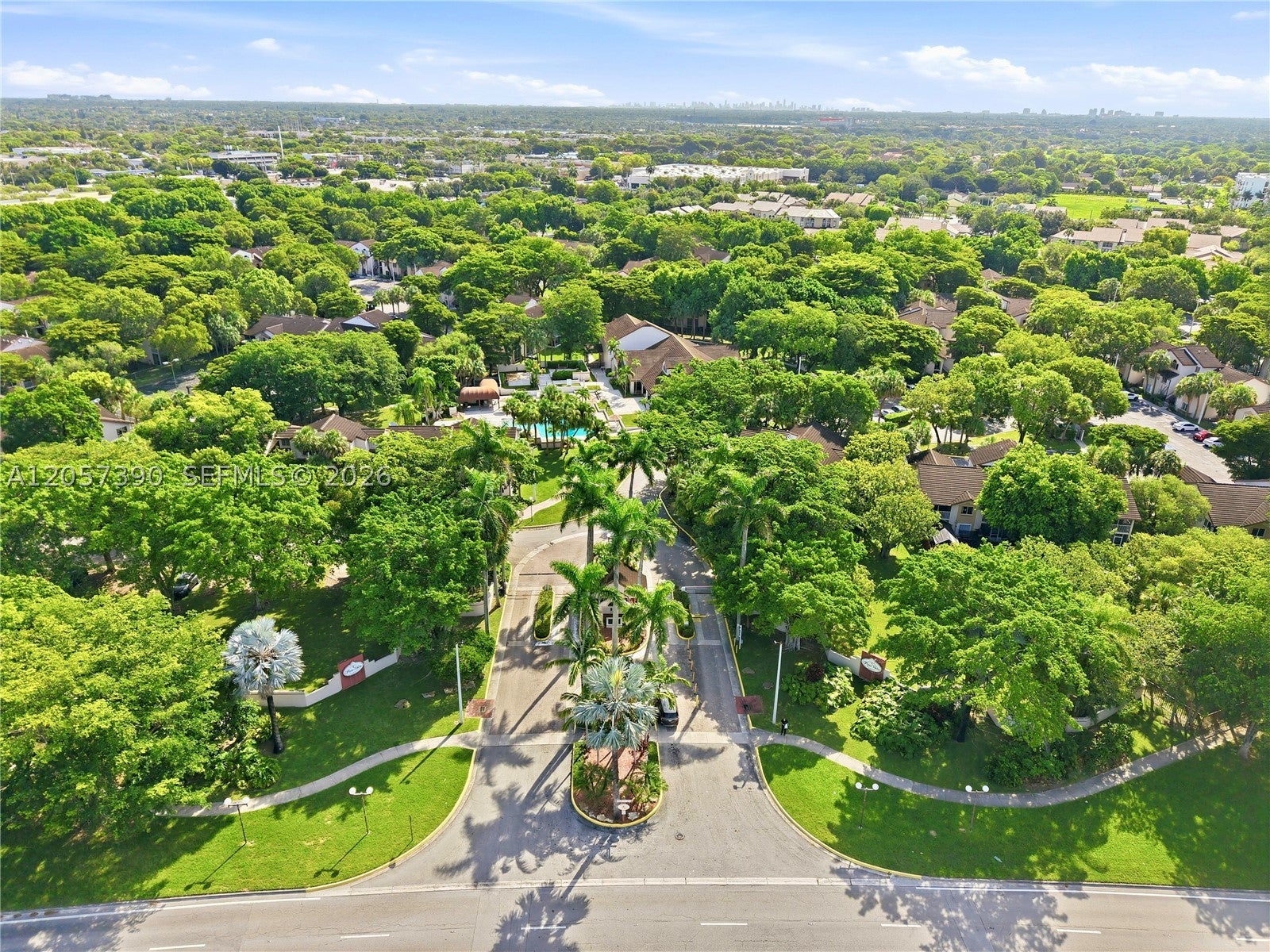 13920 SW 93rd Ln 13920, Miami FL 33186