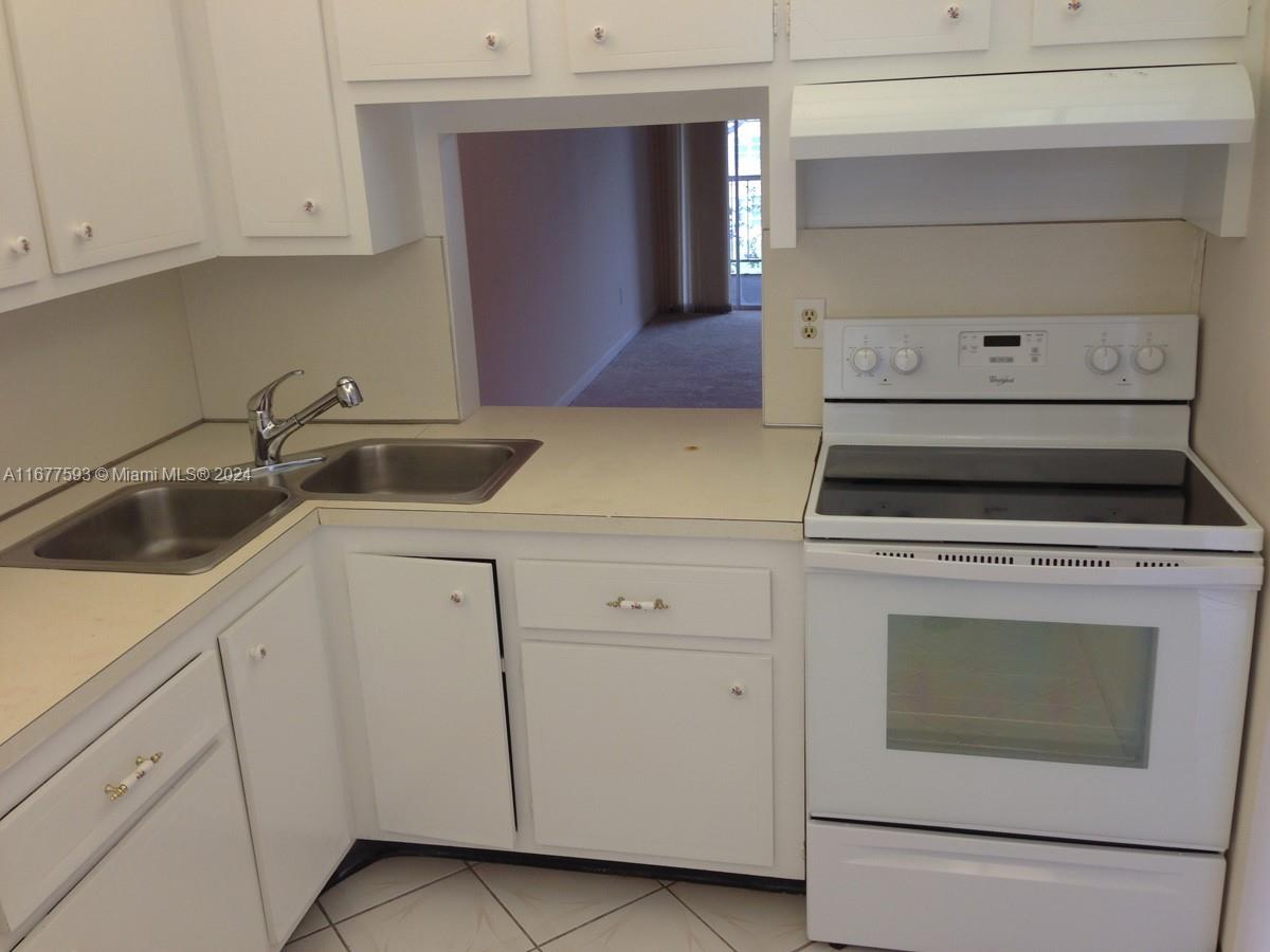5961 Nw 61st Ave 311, Tamarac, Broward County, Florida - 2 Bedrooms  
2 Bathrooms - 