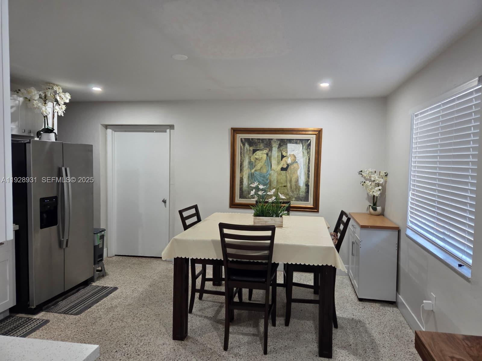 9228 SW 37th St 9228