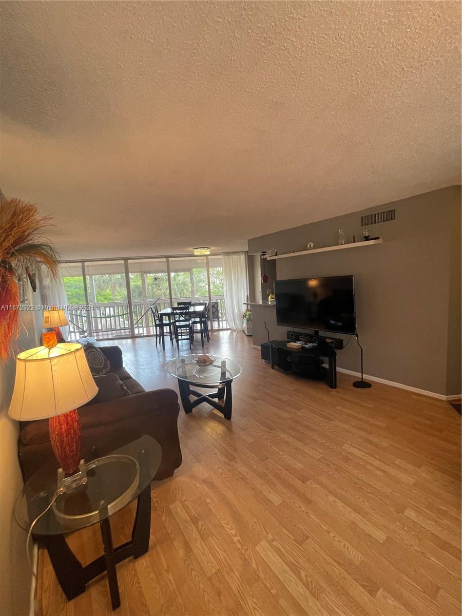 ENVIRON I CONDO 9 - Residential
