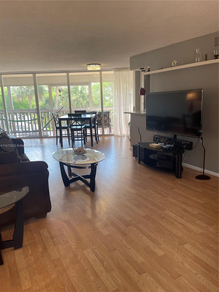 ENVIRON I CONDO 9 - Residential