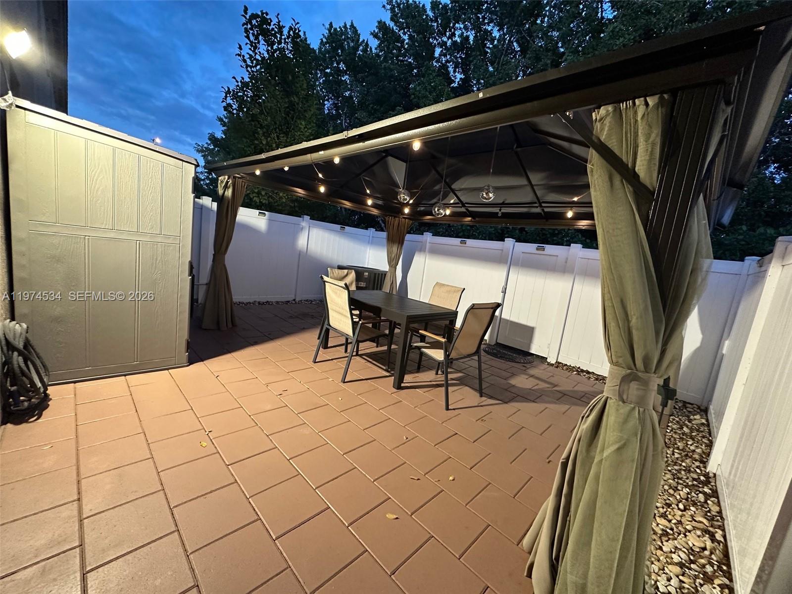 AQUABELLA SECTION TWO - Residential