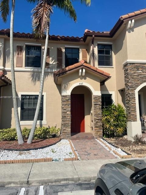 642 SE 32ND AVE