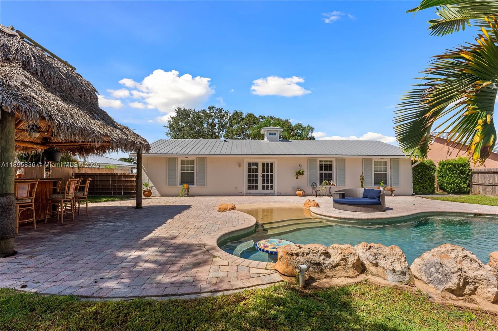 View photos, virtual tours, details... 112 Prado St