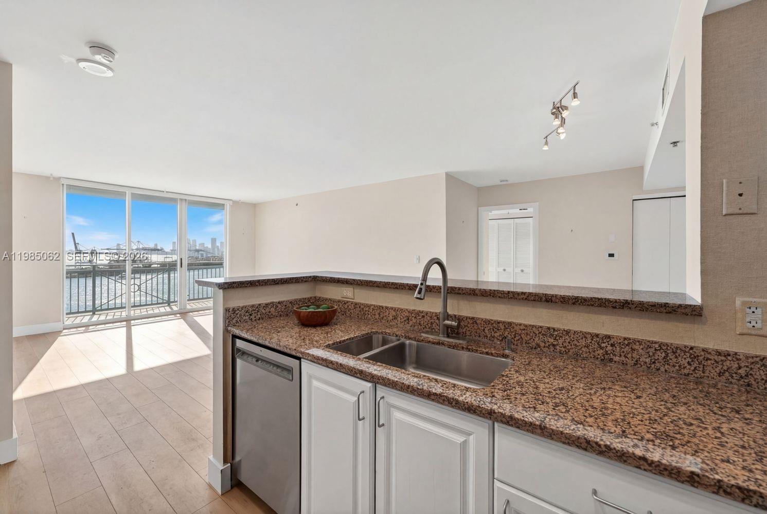 YACHT CLUB AT PORTOFINO C - Residential