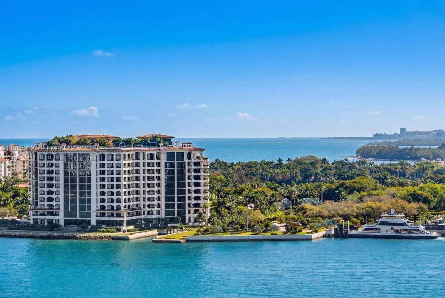 YACHT CLUB AT PORTOFINO C - Residential