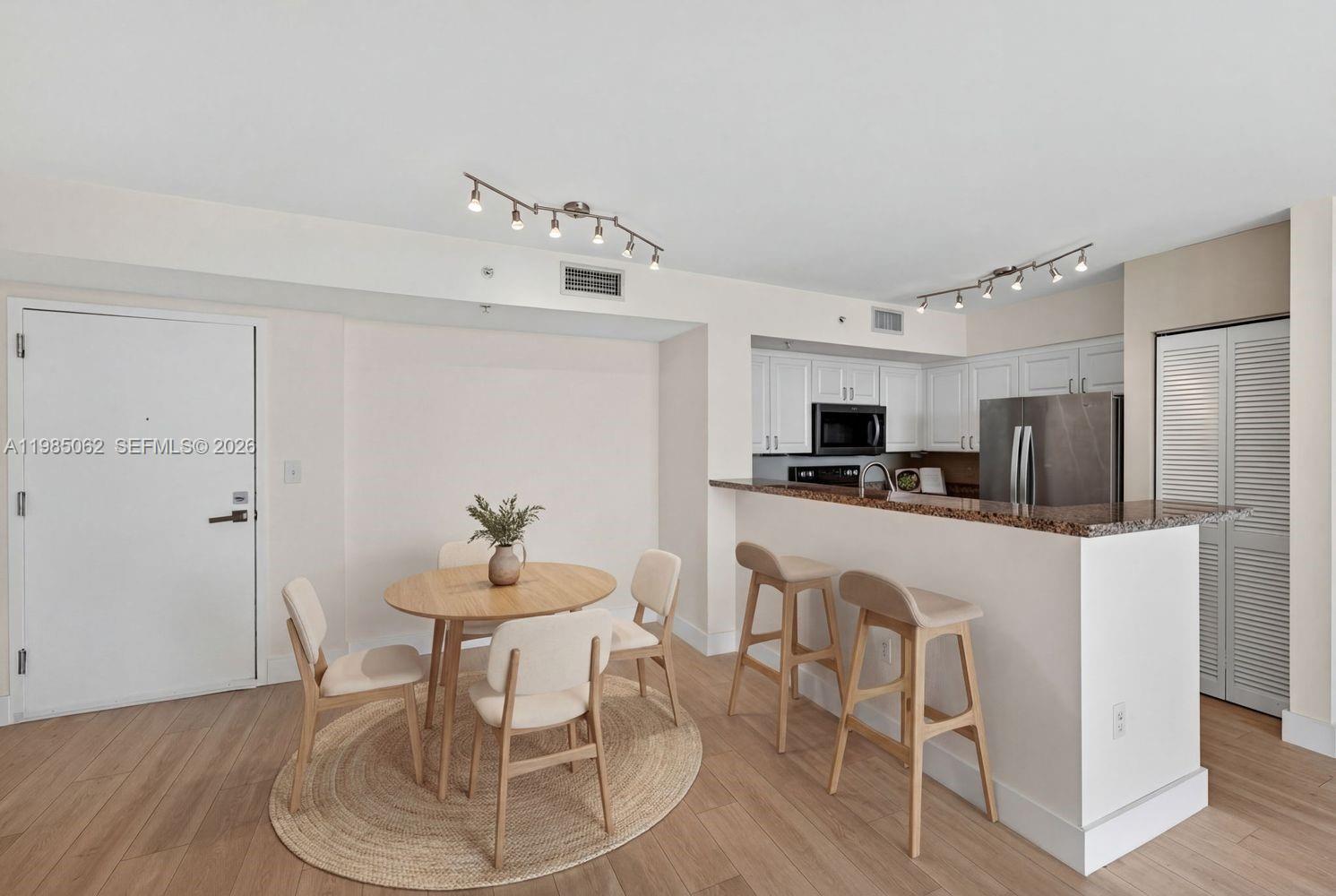 YACHT CLUB AT PORTOFINO C - Residential