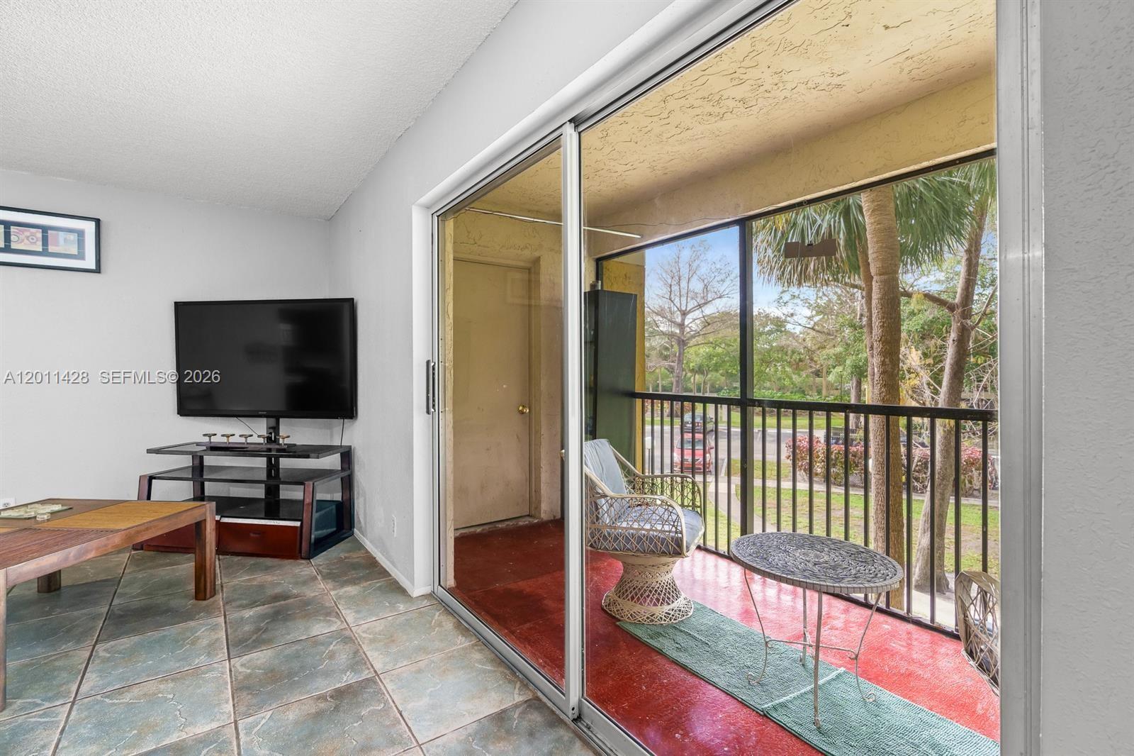 OAKLAND FOREST CLUB CONDO - Residential