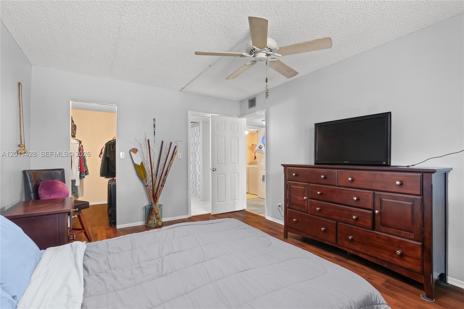 OAKLAND FOREST CLUB CONDO - Residential