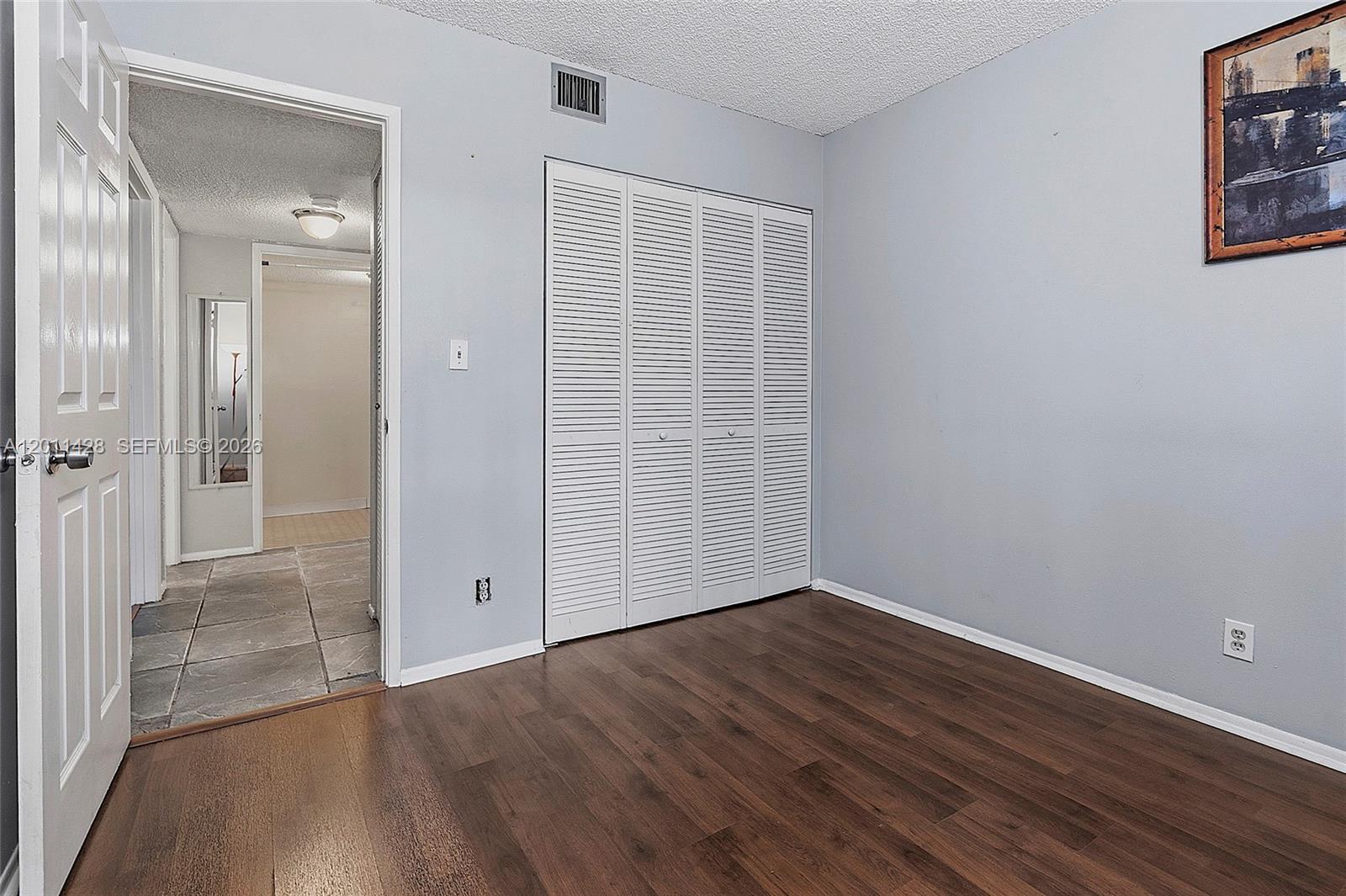 OAKLAND FOREST CLUB CONDO - Residential