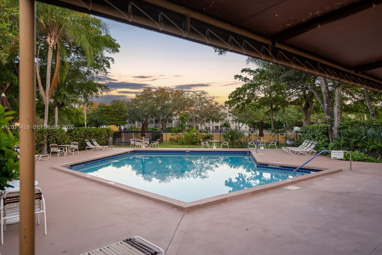OAKLAND FOREST CLUB CONDO - Residential