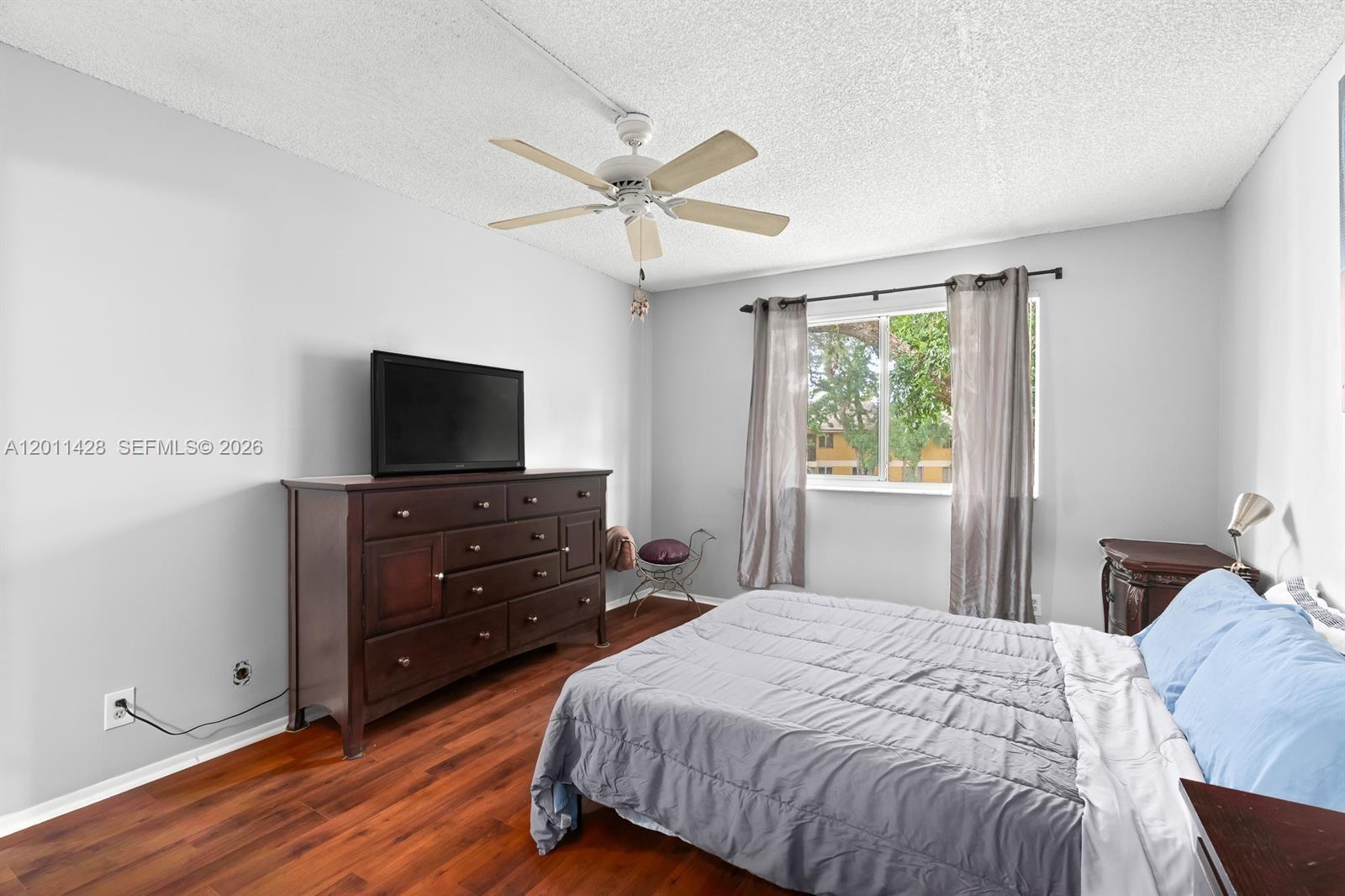 OAKLAND FOREST CLUB CONDO - Residential