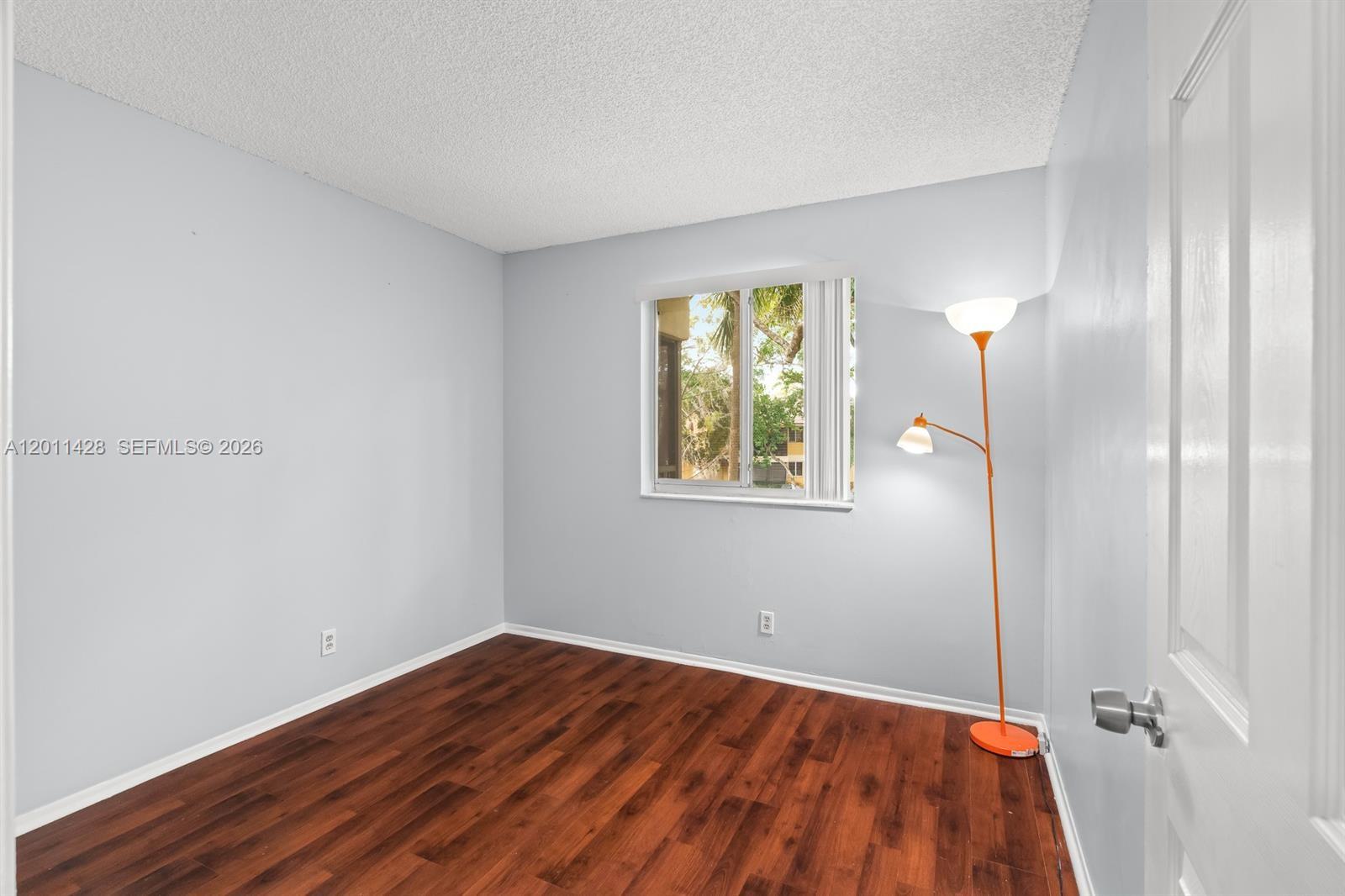 OAKLAND FOREST CLUB CONDO - Residential