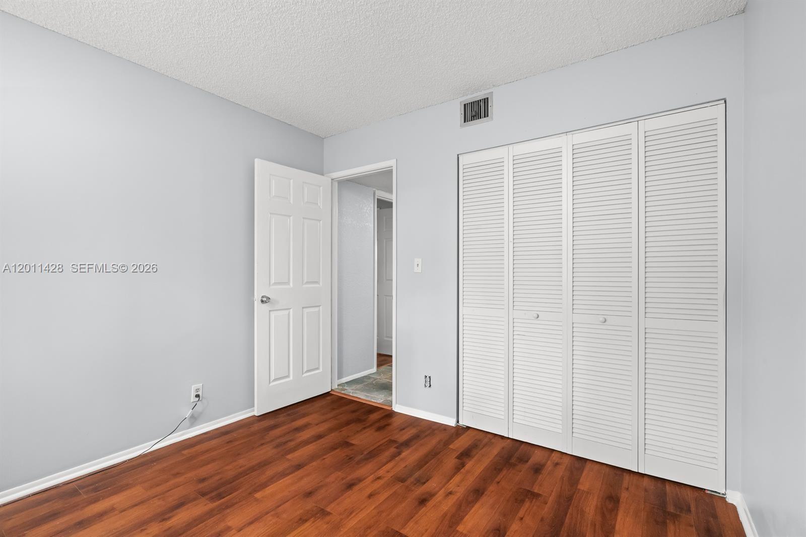 OAKLAND FOREST CLUB CONDO - Residential