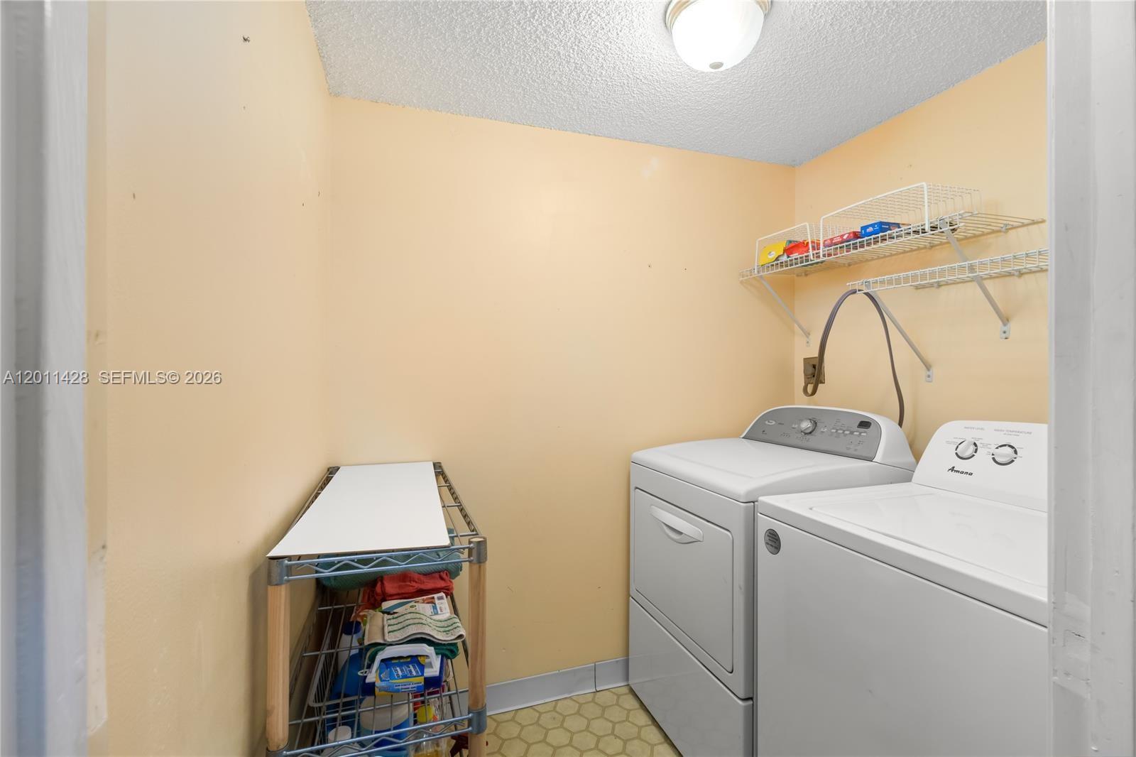 OAKLAND FOREST CLUB CONDO - Residential
