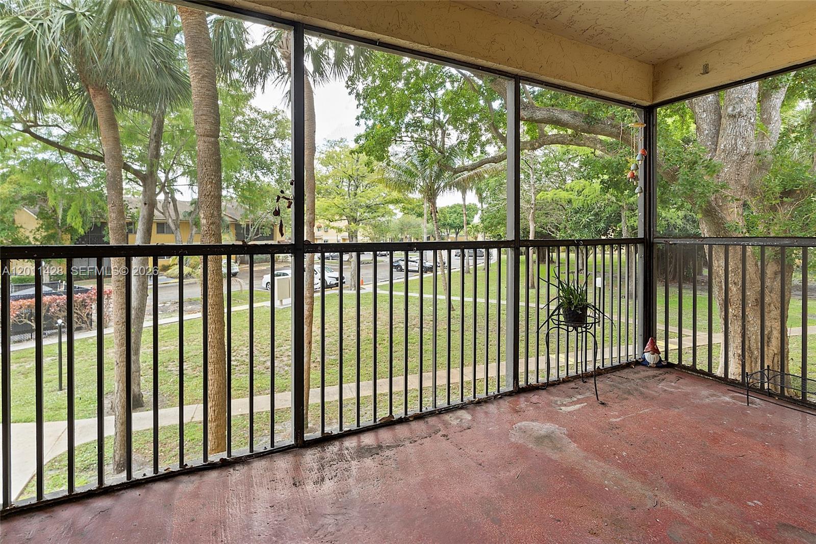 OAKLAND FOREST CLUB CONDO - Residential
