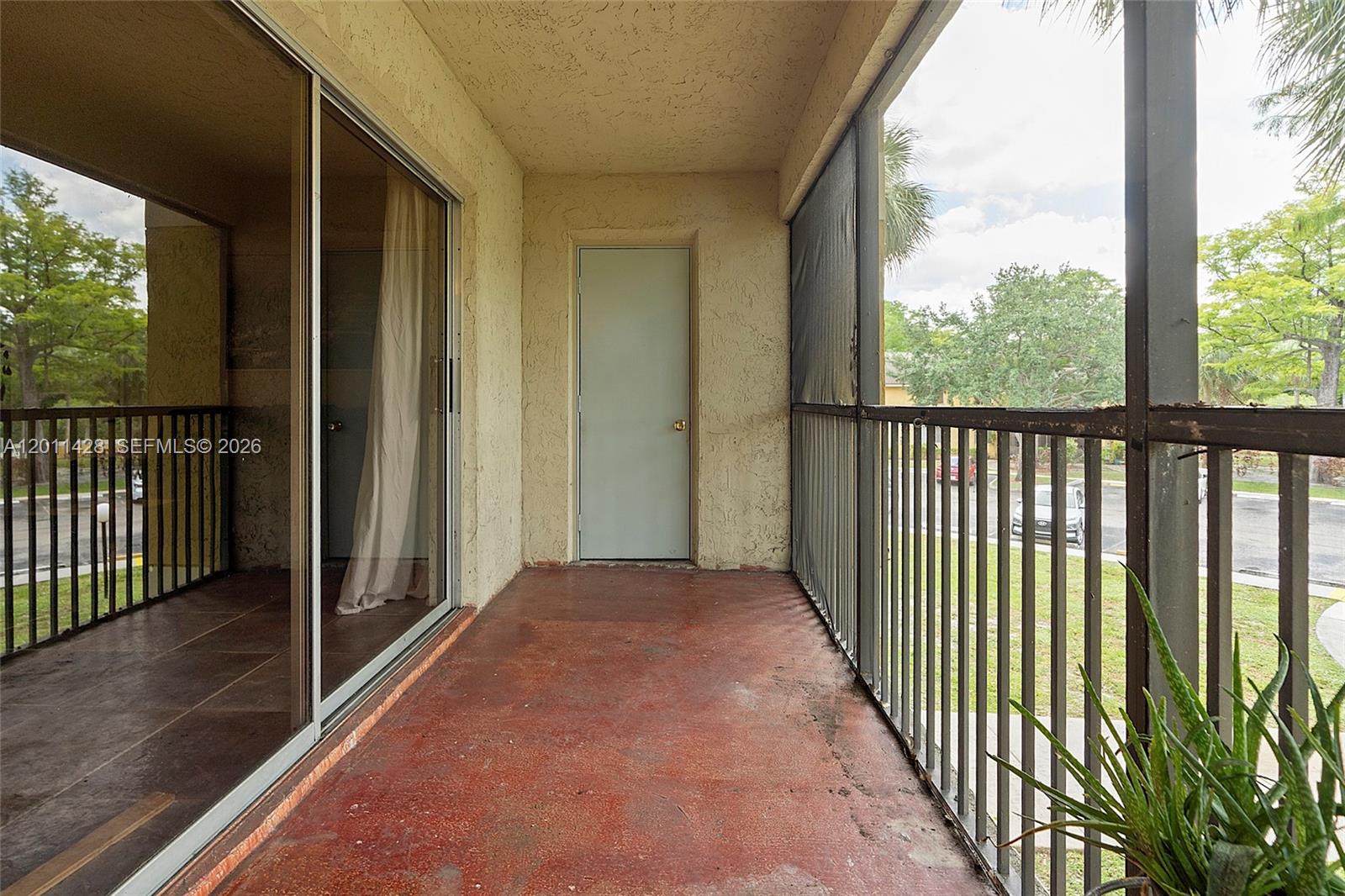 OAKLAND FOREST CLUB CONDO - Residential