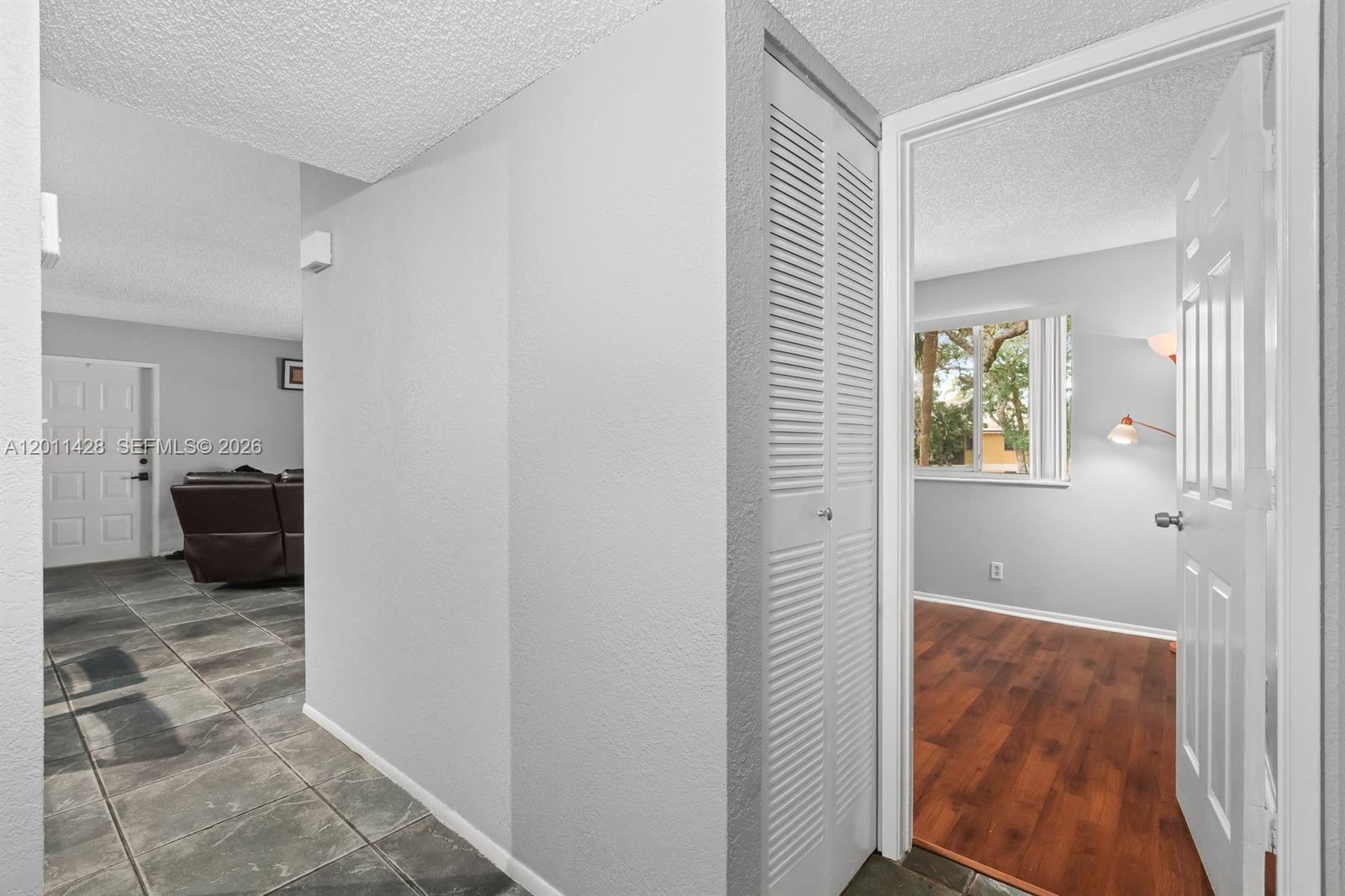 OAKLAND FOREST CLUB CONDO - Residential