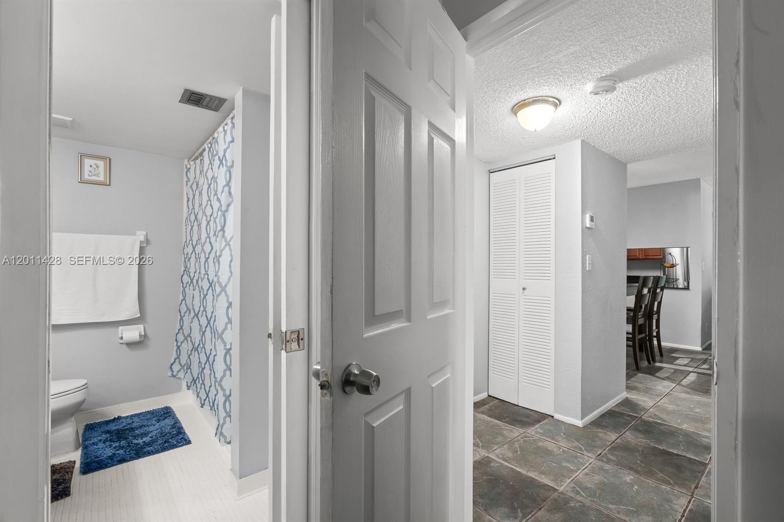 OAKLAND FOREST CLUB CONDO - Residential